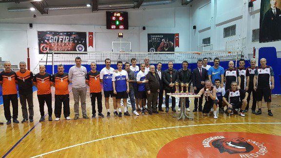 24 Kasım Öğretmenler Günü Voleybol Turnuvası Final Müsabakaları Yapıldı