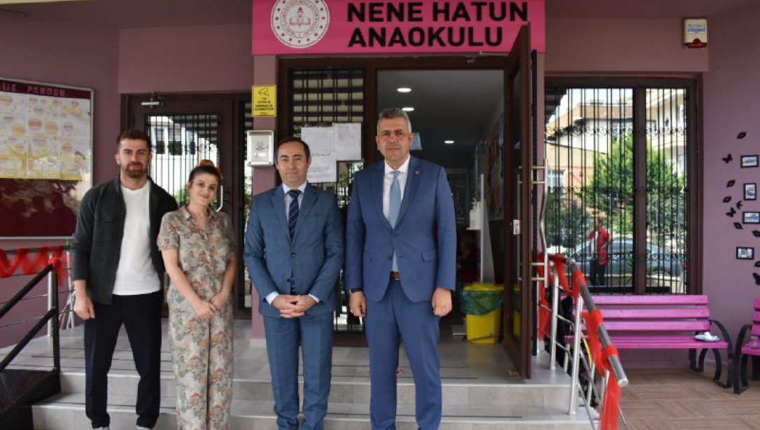 Kaymakamımız Sayın Kemal Yıldız, İlçe Milli Eğitim Müdürümüz Sayın Mehmet İrfan Yetik ile birlikte Nene Hatun Anaokulumuzu ziyaret etti.