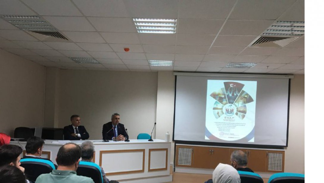 İlçe Milli Eğitim Müdürümüz Sn. Mehmet İrfan Yetik Başkanlığında, Eğitimde Verimliliği Artırma Programı (EVAP 2022) Değerlendirme Toplantısı Yapıldı.