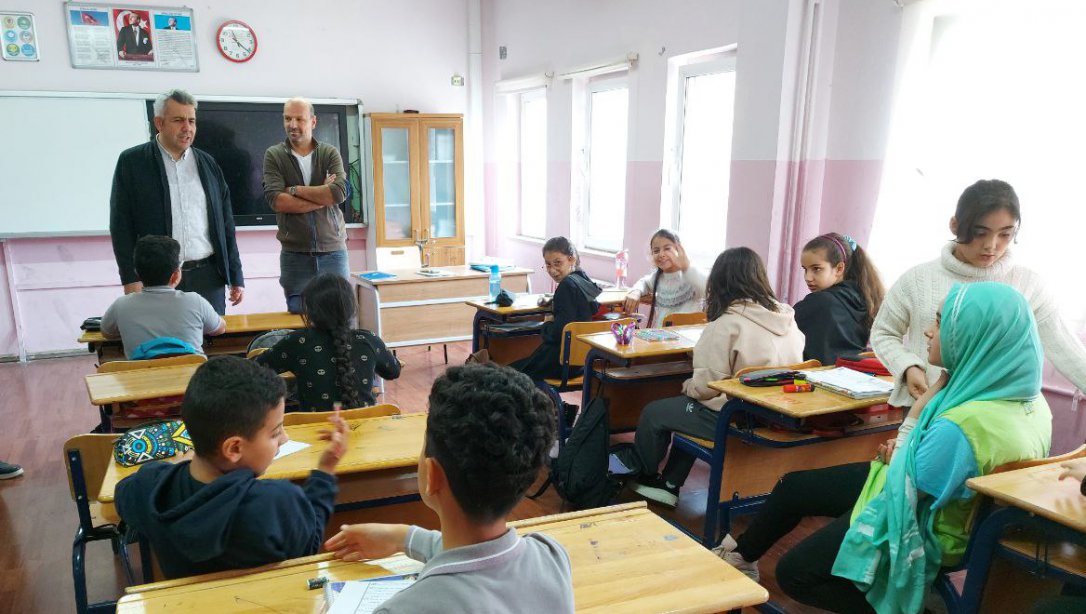 İlçe Milli Eğitim Müdürümüz Sn. Mehmet İrfan Yetik'in, Destekleme ve Yetiştirme Kurslarını Ziyareti