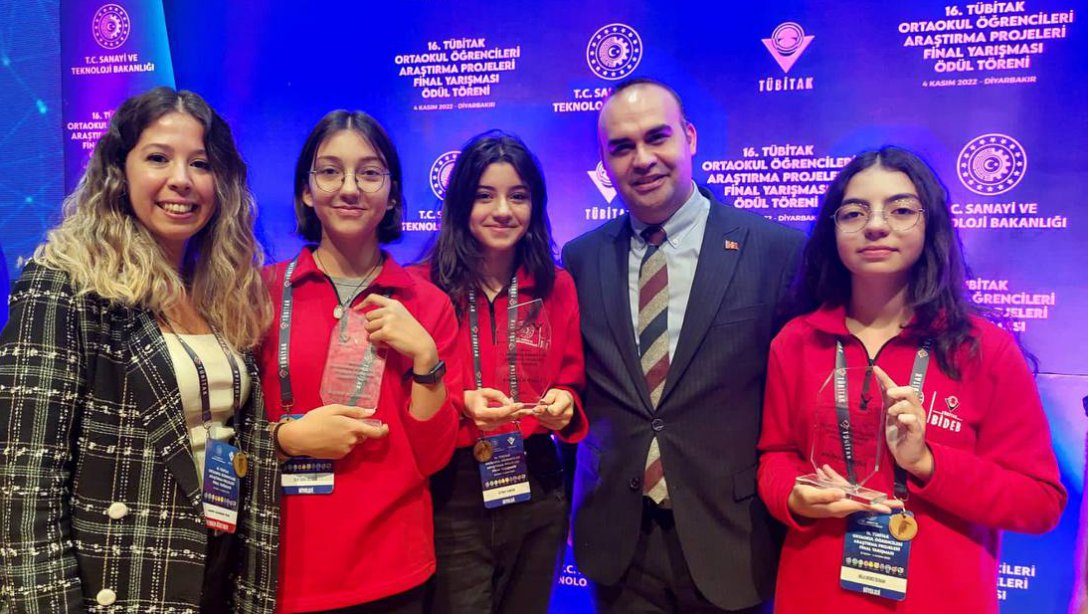 Tübitak 16. Ortaokul Öğrencileri Araştırma Projeleri Yarışması Türkiye Finali'nde Öğrencilerimiz 2 Ödül Kazandı