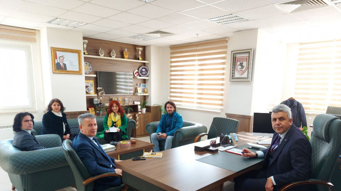 İlçe Milli Eğitim Müdürümüz Mehmet İrfan Yetik, Meslek Liselerimizin Yöneticileriyle toplantı yaptı.   