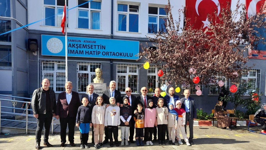 İlçe Milli Eğitim Müdürümüz Mehmet İrfan Yetik, Akşemsettin İmam Hatip Ortaokulumuzun düzenlediği kermese katıldı.