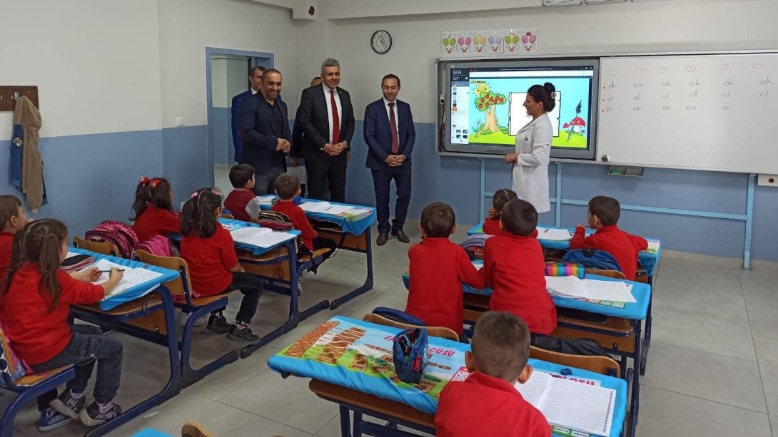 Kaymakamımız Kemal YILDIZ'ın, Sarayköy İlkokulu ve Ortaokulumuzu Ziyareti