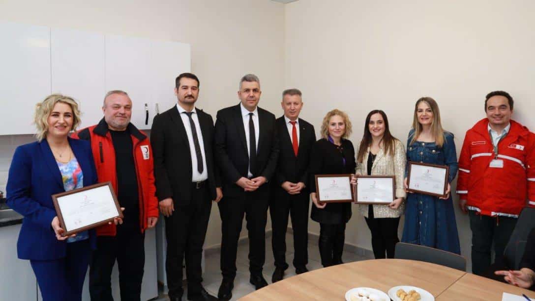 İlçe Milli Eğitim Müdürümüz Mehmet İrfan Yetik, Kan Bağışı Desteği Belge Takdim Törenine Katıldı   