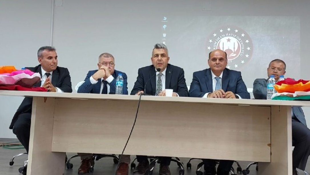 İlçe Milli Eğitim Müdürümüz Sn. Mehmet İrfan Yetik başkanlığında, Okul Müdürleri Toplantısı Gerçekleştirildi.