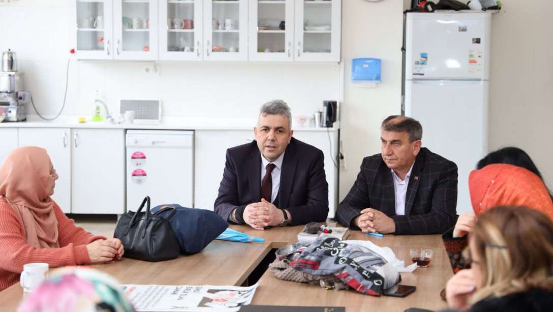 İlçe Milli Eğitim Müdürümüz Mehmet İrfan YETİK, Seyfi Demirsoy İlkokulumuzu ziyaret etti   